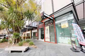 Boutique Queen Street Retail