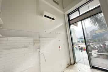 Boutique Queen Street Retail