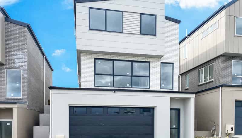 15 Sunnyheights Road, Orewa