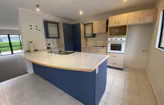 6/16G St Jerome Avenue, Te Atatu Peninsula