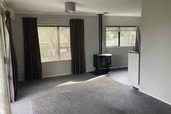 2/1 Cheval Drive, Totara Vale