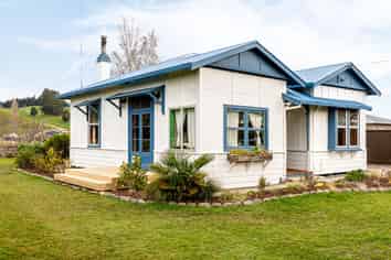 83 Higgins Road, Brightwater