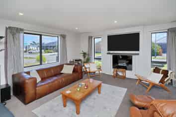 16 Kahuraki Drive, Pegasus