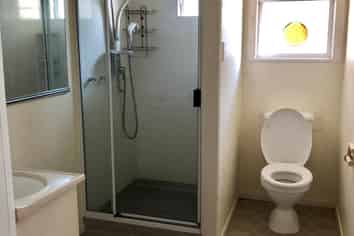 15 Oakland Avenue, Papatoetoe