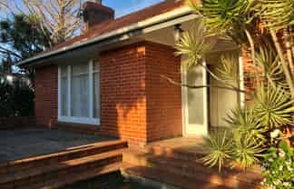 15 Oakland Avenue, Papatoetoe