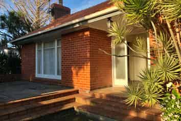 15 Oakland Avenue, Papatoetoe