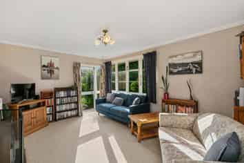 16 Molesworth Street, Taita