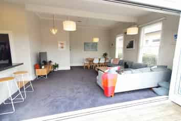 41 Malvern Rd, Mount Albert