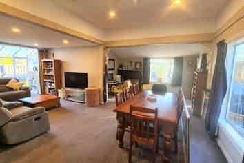 78 Englefield Road, Northwood