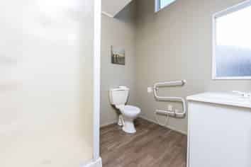 2/45 Domain Road, Glenfield