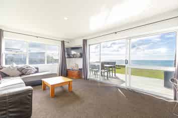 57 Pukehina Parade, Pukehina