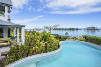 2 Victoria Road, Stepneyville