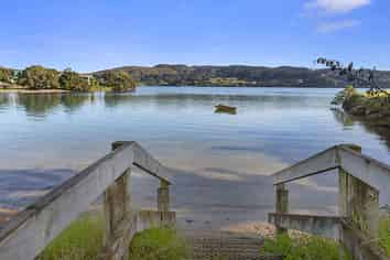 43A Wallis Street, Raglan