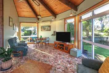 289 Main Road, Tairua