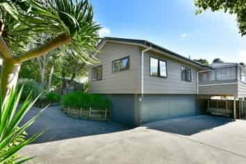 30B Elliston Crescent, Stanmore Bay