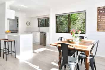 30B Elliston Crescent, Stanmore Bay