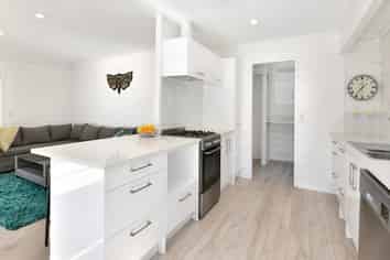 30B Elliston Crescent, Stanmore Bay