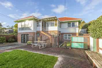 27 Methuen Road, Avondale