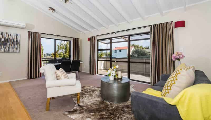 324B East Coast Road, Sunnynook