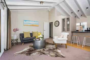 324B East Coast Road, Sunnynook