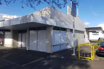 PROFILE, CONVENIENCE, PARKING & MORE