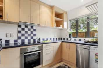 63/92 Bush Road, Albany