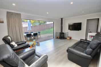 48 Trias Road, Totara Vale