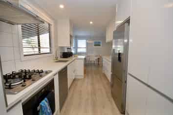 48 Trias Road, Totara Vale