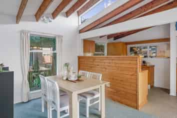 20 Simcox Street, Otaki Beach