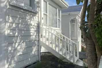 2/14 Cockburn Street, Grey Lynn