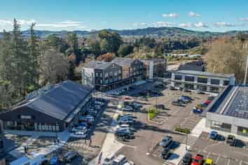 One of the last retail opportunities at Lakewood