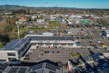 One of the last retail opportunities at Lakewood