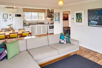 16 Chaffey Crescent, Titahi Bay