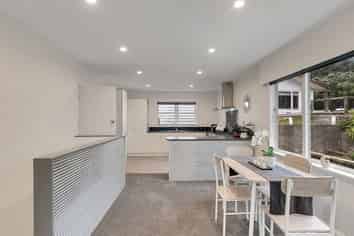 48 Ernest Street, Ranui Heights