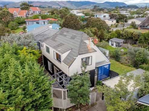 10 Frances Street, Waikanae Beach