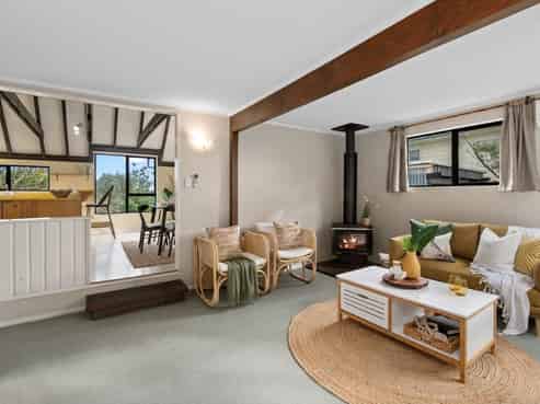 10 Frances Street, Waikanae Beach