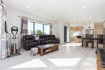 154 Tiriwa Drive, Massey