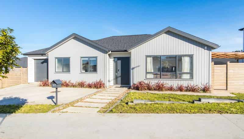 154 Tiriwa Drive, Massey