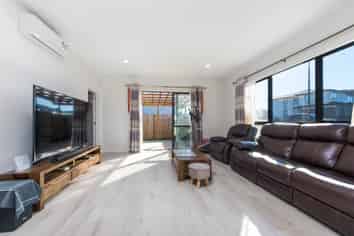 154 Tiriwa Drive, Massey