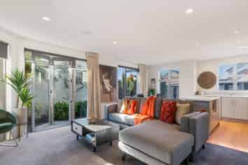 7A Grey Street, Glenholme