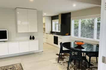 24A Halesowen Avenue, Sandringham