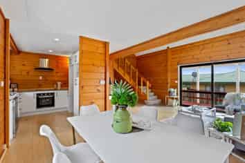 1/27 Flanshaw Road, Te Atatu South