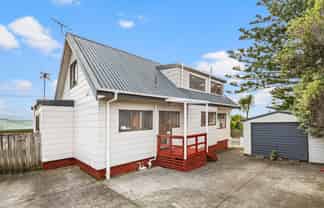 1/27 Flanshaw Road, Te Atatu South