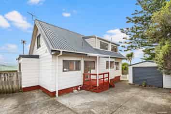 1/27 Flanshaw Road, Te Atatu South