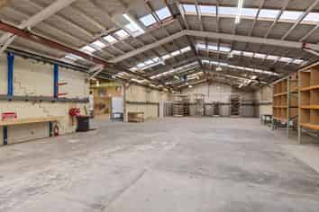 Freehold Sydenham - occupy or invest 