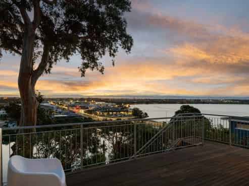 21 Cannon Hill Crescent, Mount Pleasant