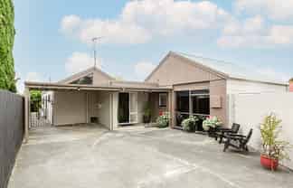 2/123 Georges Drive, Napier South