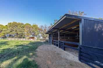 119 Cemetery Road, Sanson