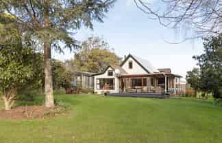 119 Cemetery Road, Sanson