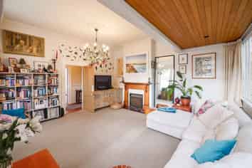 24 Albert Street, Saint Clair